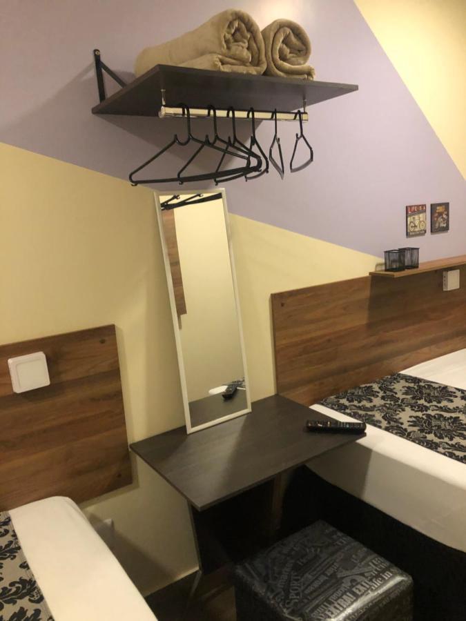酒店 D - Checkin Ate 21 Hs - Zap Pras Coordenadas De Acesso - Dois Enderecos Goiânia